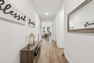 1238 Beaumont Ln in Red Oak, TX - Building Photo - Building Photo