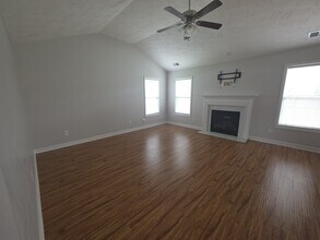 221 Audubon Dr in Raeford, NC - Building Photo - Building Photo