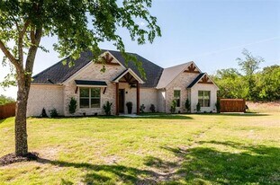 910 White Marlin Dr in Burleson, TX - Building Photo