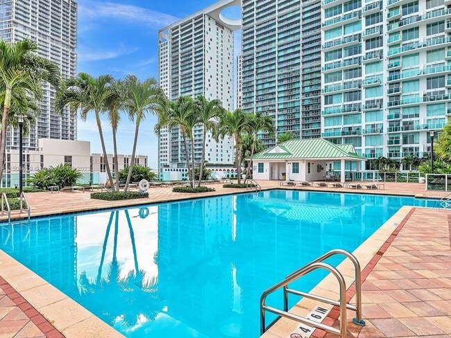 31 SE 5th St, Unit 2008 in Miami, FL - Building Photo - Building Photo