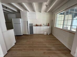 7140-42 La Jolla Blvd in San Diego, CA - Building Photo - Building Photo