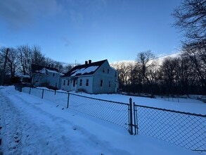 75 Packard St in Stoughton, MA - Building Photo - Building Photo