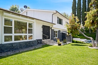 16544 Park Lane Dr in Los Angeles, CA - Building Photo - Building Photo