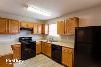 10320 Liverpool Way in Indianapolis, IN - Building Photo - Building Photo