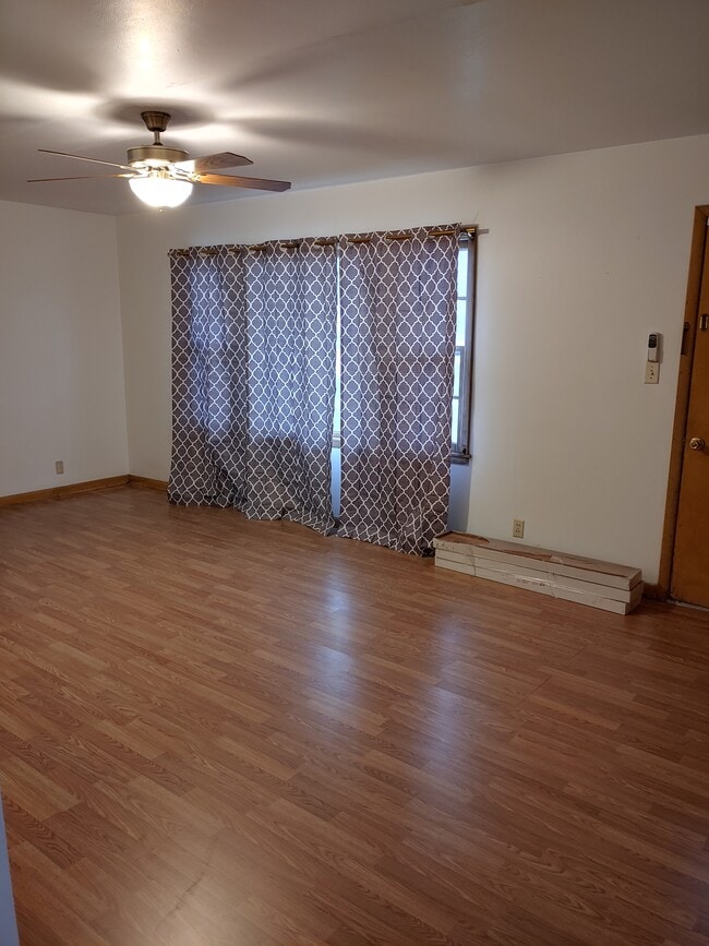 2628 Iowa St in Cedar Falls, IA - Building Photo - Building Photo