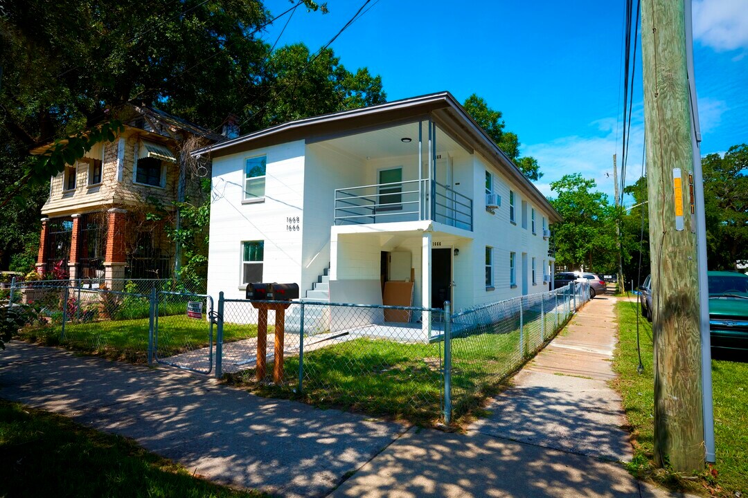 1666 N Myrtle Ave, Unit 1 in Jacksonville, FL - Foto de edificio