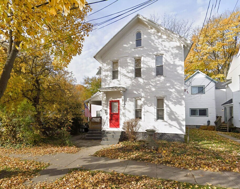 211 Gold Ave NW-Unit -211 Gold NW - Apt 2 in Grand Rapids, MI - Building Photo