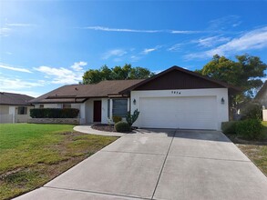 5834 Monroe Rd in Venice, FL - Building Photo - Building Photo