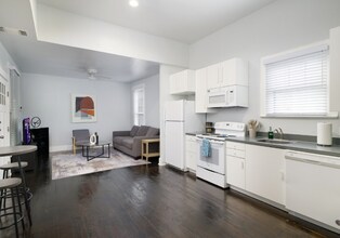 118 Delaware St in San Antonio, TX - Building Photo - Building Photo