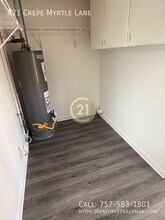 821 Crepe Myrtle Ln in Virginia Beach, VA - Building Photo - Building Photo