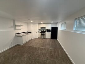 4300 Pleasant Valley Rd in Vernon, BC - Building Photo