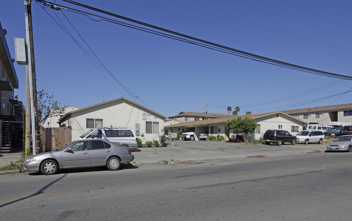 828-830 Garner Ave in Salinas, CA - Building Photo