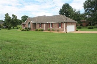 6005 Justice Ln in Lebanon, TN - Building Photo - Building Photo
