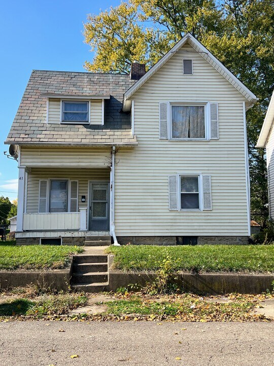 41 Bowers Ave in Newark, OH - Building Photo