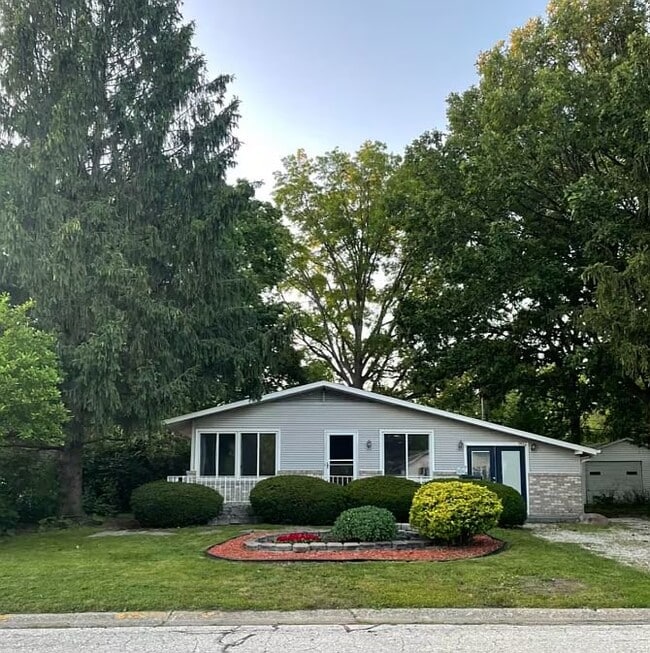property at 902 E Burkwood Dr