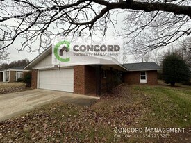 1417 Bergamot Loop in High Point, NC - Building Photo