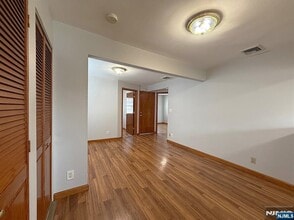 446 Post in Lyndhurst, NJ - Building Photo - Building Photo