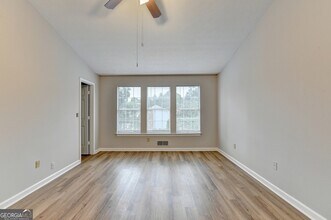2115 Glynmoore Dr in Lawrenceville, GA - Building Photo - Building Photo