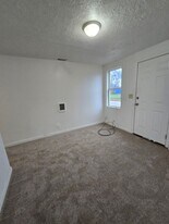 810 W 1st St in Muncie, IN - Building Photo