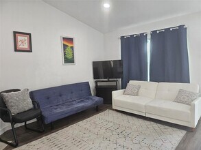 6409 Burns St in Austin, TX - Building Photo - Building Photo