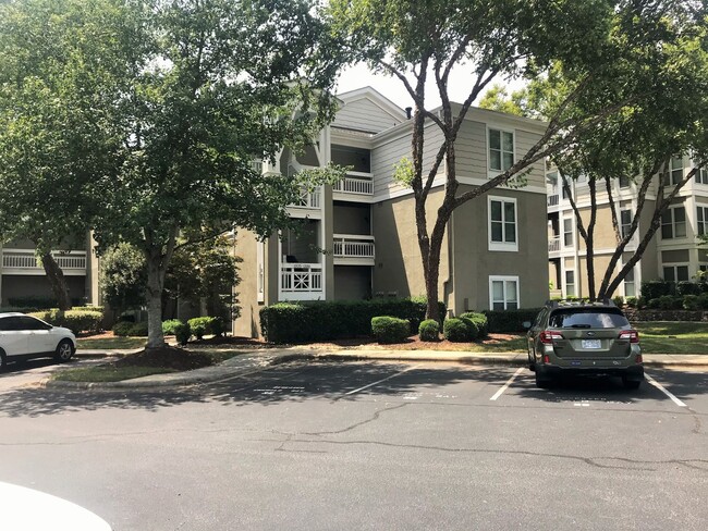 1329 Torrence Cir in Davidson, NC - Building Photo - Building Photo