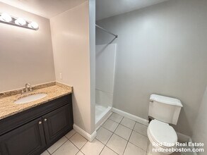 10 Strathmore Rd in Brookline, MA - Building Photo - Building Photo