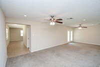 25110 Wilderness Rd in Spring, TX - Foto de edificio - Building Photo