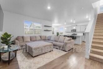 27543 E Byers Ave in Aurora, CO - Building Photo - Building Photo