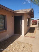 3430 W Mandalay Ln in Phoenix, AZ - Building Photo - Building Photo