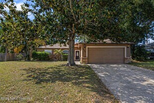 6080 Chapman St in Cocoa, FL - Building Photo