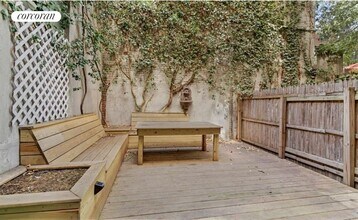 404 W 22nd St in New York, NY - Building Photo - Building Photo