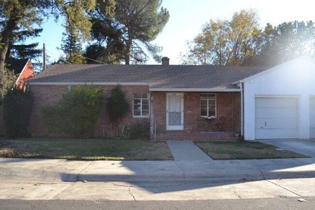 614 Hollister Rd in Woodland, CA - Building Photo - Building Photo