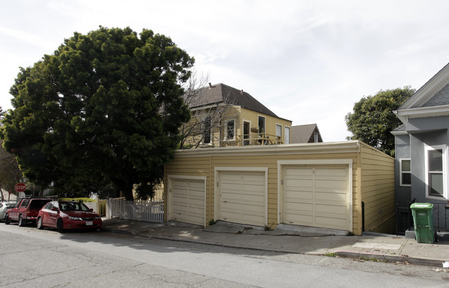 217-221 Virginia Ave in San Francisco, CA - Foto de edificio - Building Photo