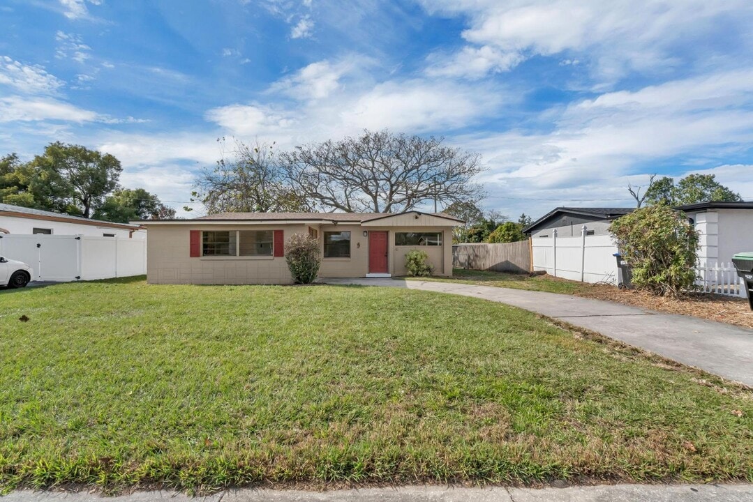 7514 Mandarin Dr in Orlando, FL - Building Photo