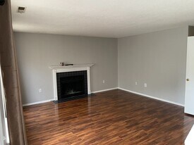 1181 Hulon Ln in West Columbia, SC - Building Photo