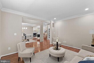 43104 Baltusrol Terrace in Ashburn, VA - Building Photo - Building Photo