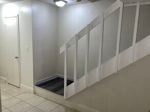 5953 NW 25th Ct in Sunrise, FL - Foto de edificio - Building Photo