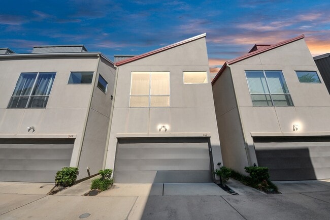 property at 2421 Wentworth St
