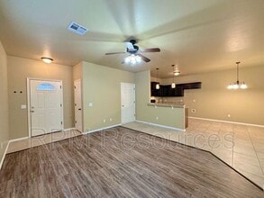 175 Bison Ct Way in Mustang, OK - Building Photo - Building Photo