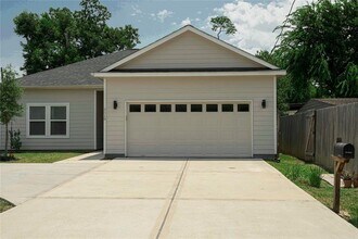 5518 Beall St in Houston, TX - Building Photo - Building Photo