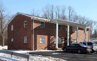 781 Riverside Dr in Greenwood, IN - Building Photo