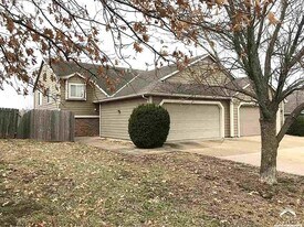 505 Nigel Dr in Lawrence, KS - Building Photo