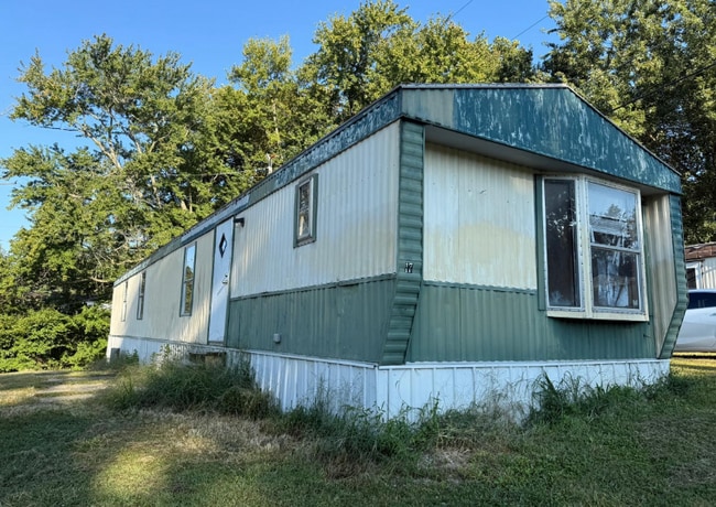 property at 615 S Bell St