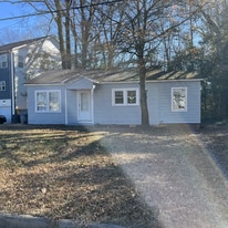 2621Dr Dr Carver Rd in Charlotte, NC - Building Photo