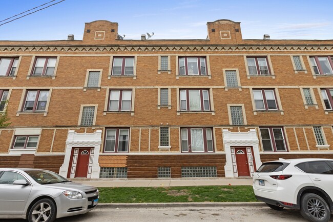 property at 1351 N Washtenaw Ave
