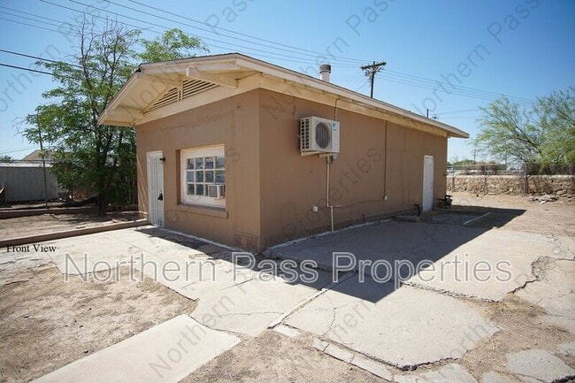 7600 Franklin Dr in El Paso, TX - Building Photo - Building Photo