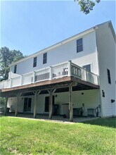 17 B Spring Glen Rd in East Lyme, CT - Building Photo - Building Photo