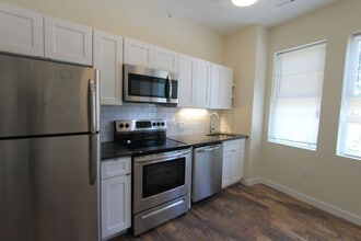 7110 Germantown Ave in Philadelphia, PA - Building Photo - Building Photo