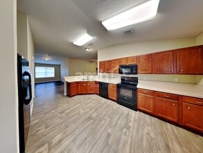 2186 Cherokee Cove Trl in Jacksonville, FL - Foto de edificio - Building Photo