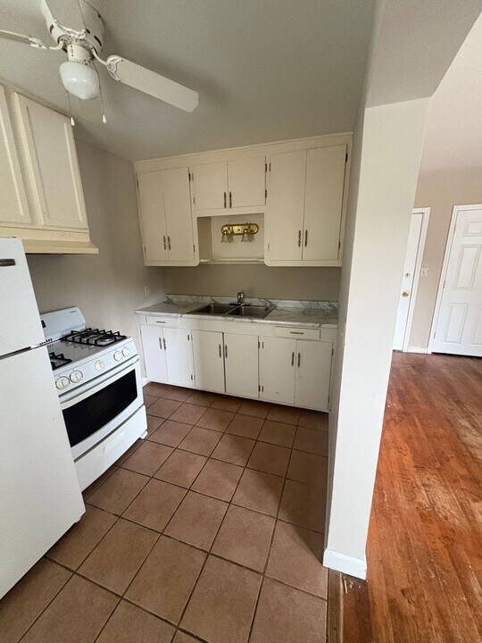 562 Edmund Ave W in St. Paul, MN - Building Photo
